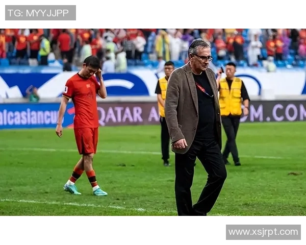 从贫困中崛起的足球明星们：他们的奋斗故事与成就分享